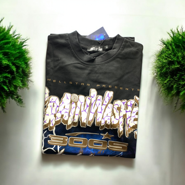T-shirt "Brainwashed 3005 World Tour" – Style Futuriste et Urbain – Image 3